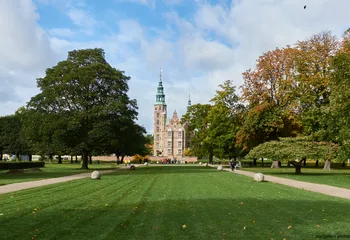 Rosenborg castle long.jpg